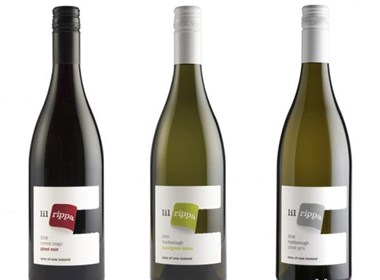 优雅的酒瓶包装设计