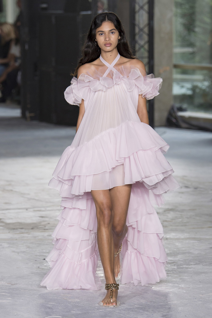 Giambattista Valli 2018春夏系列時(shí)裝秀