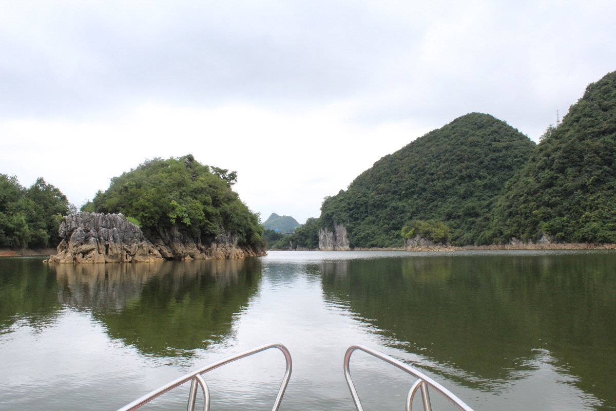 贵州红枫湖 湖畔摄影