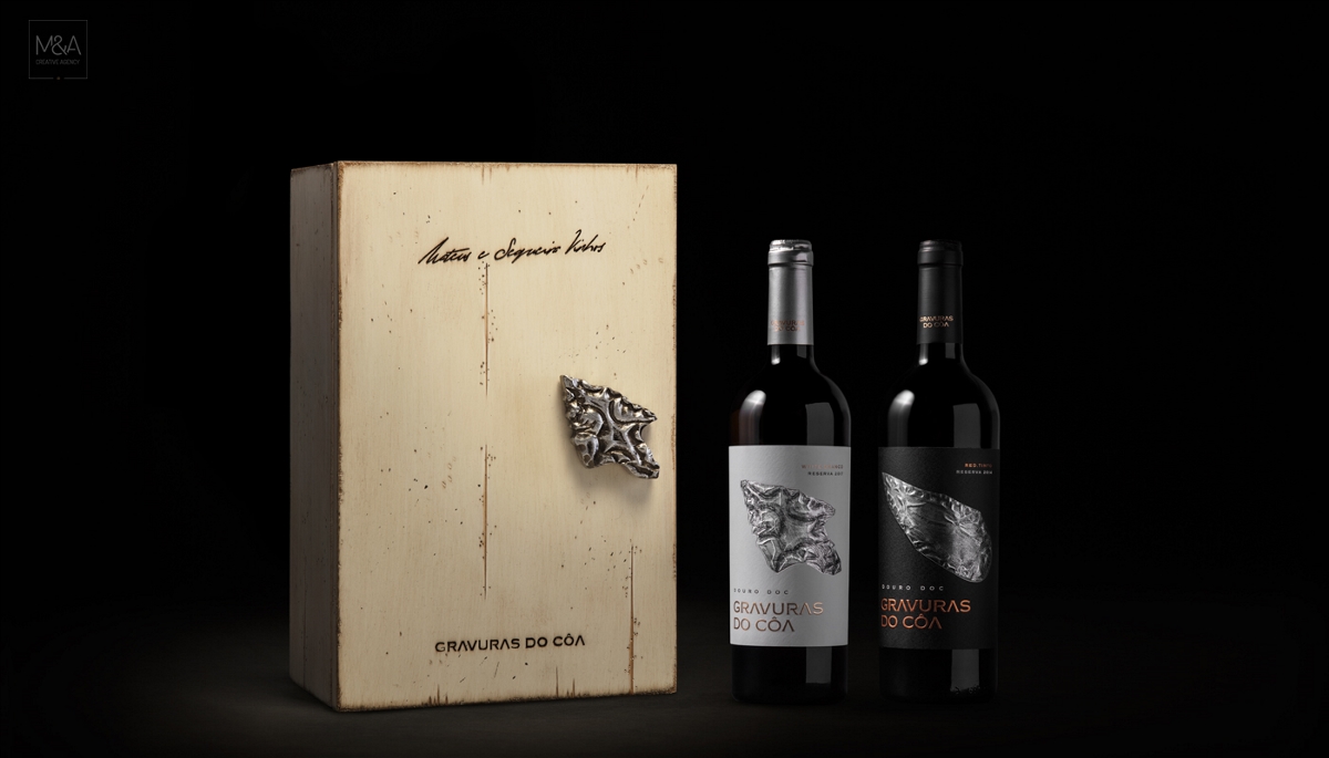 高档葡萄酒木盒包装设计，瓶型设计