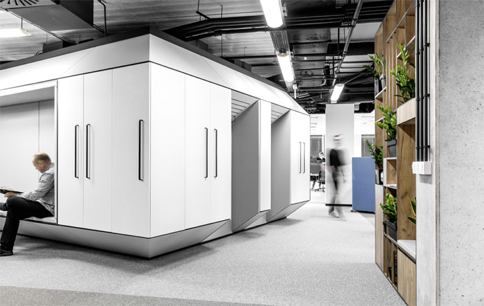 时尚科技 胶囊”式办公空间设计 - 筑品天工