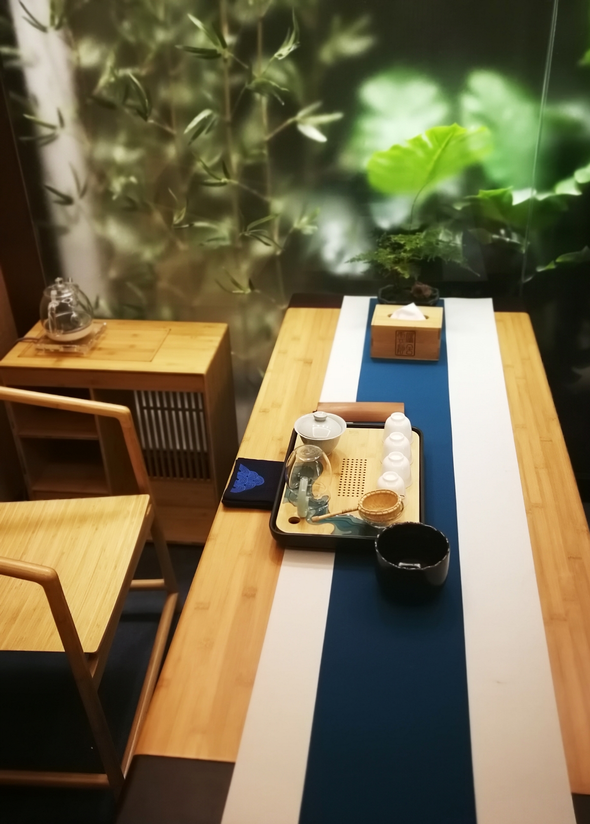 云端静舍  绿地新都会茶餐厅室内设计