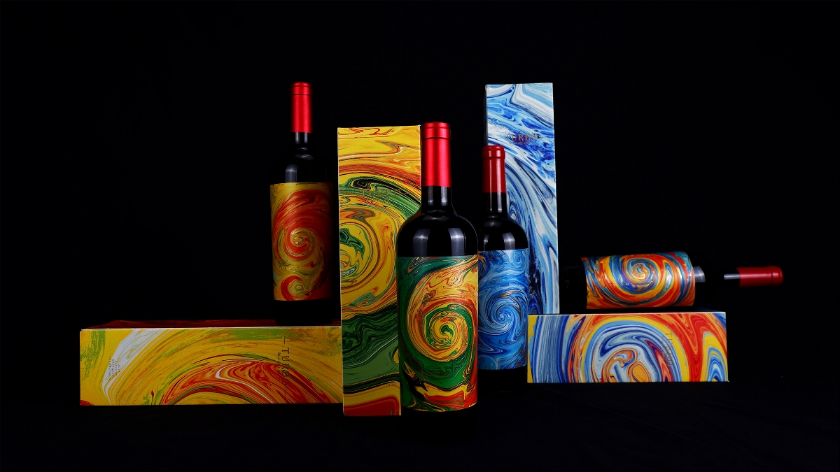 智利进口红酒品牌“炫彩”新品品牌包装设计 以货架思维为前提，让产品抓住消费者眼球！