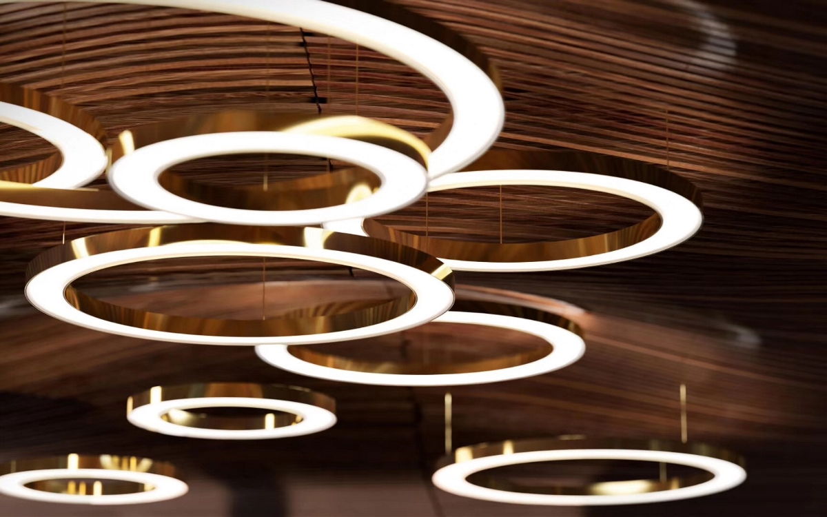 环型吊灯—适用于洽谈区、休息区、家庭客厅等。