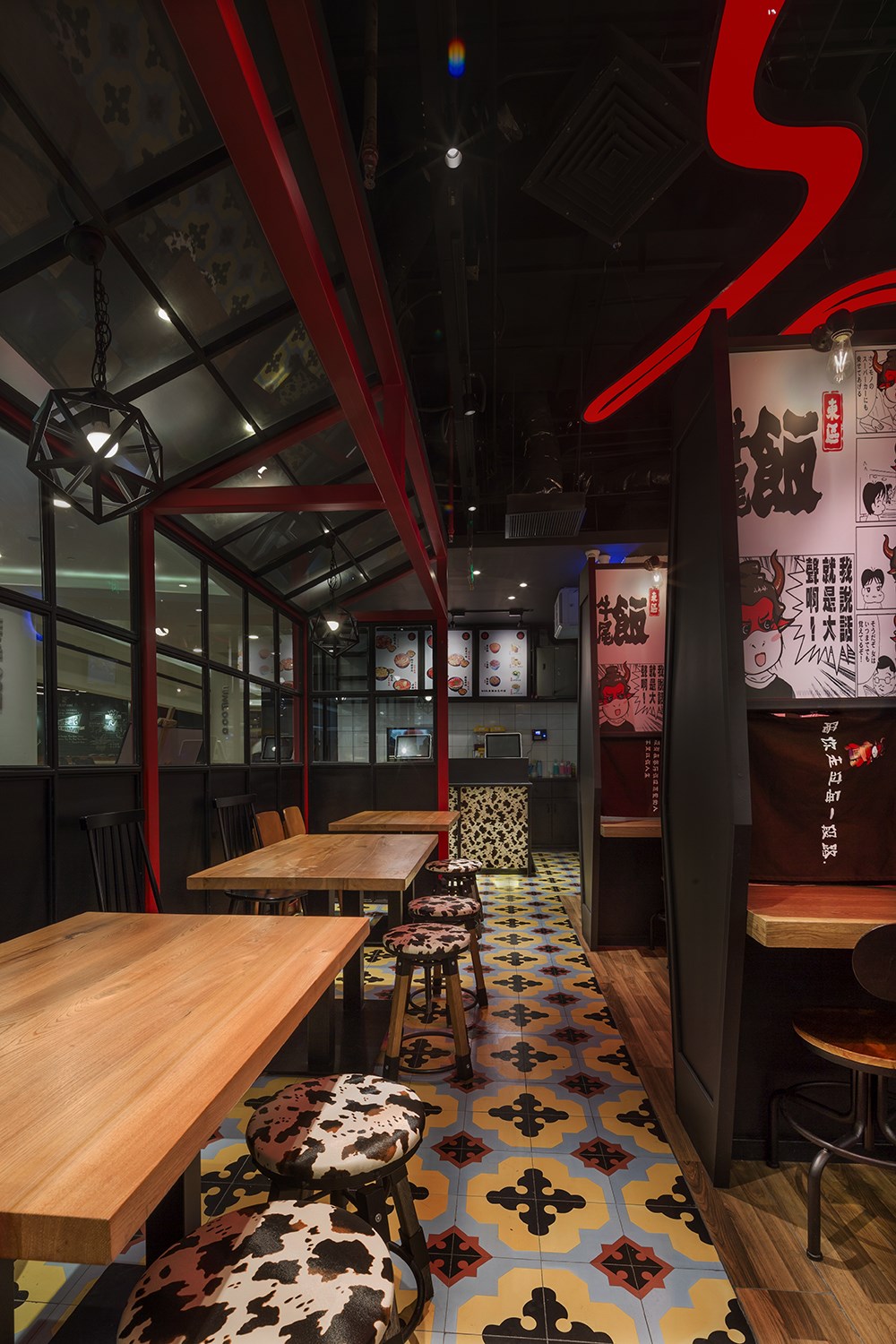 餐饮设计·空间设计【艺鼎设计】东区牛尾饭，一家意想不到的餐厅