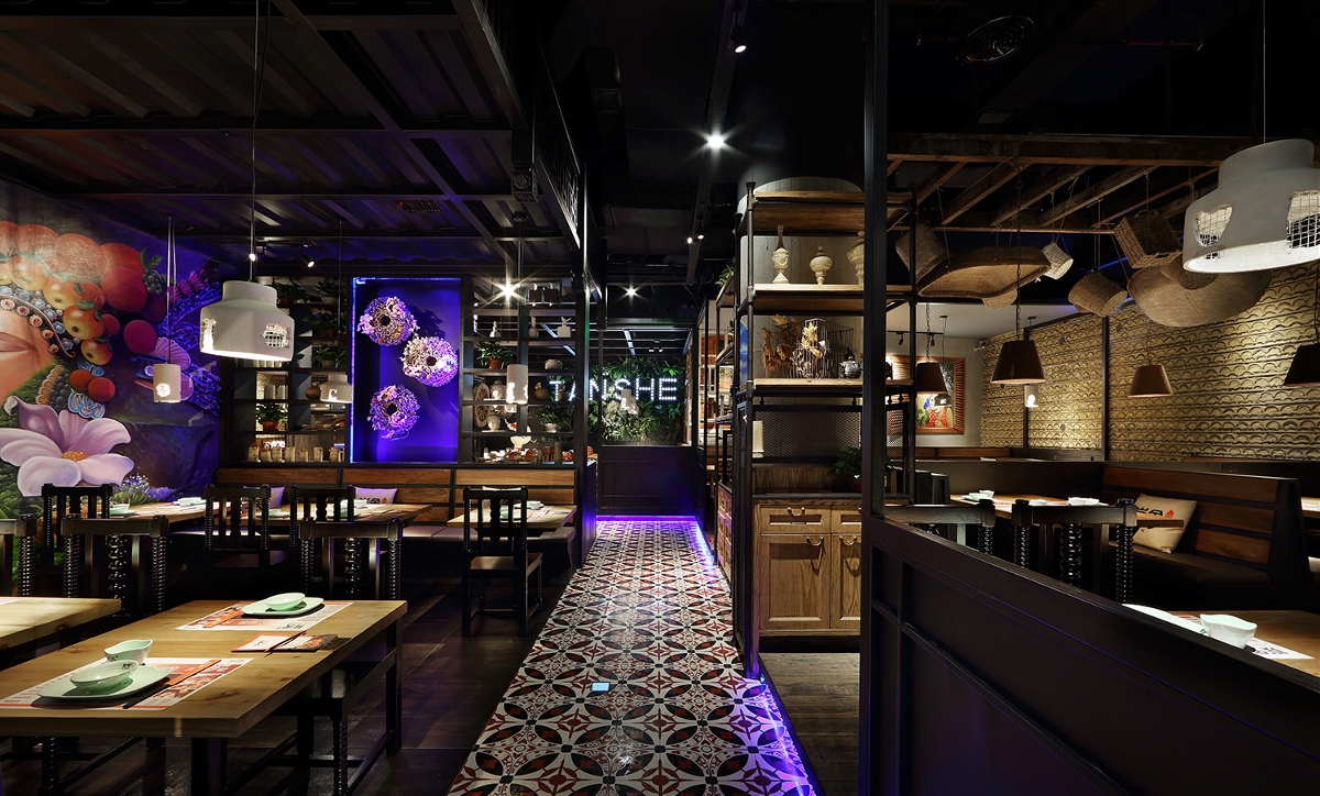 川味餐厅设计·餐厅设计·餐饮空间设计：炭舍，一家川味风情餐厅