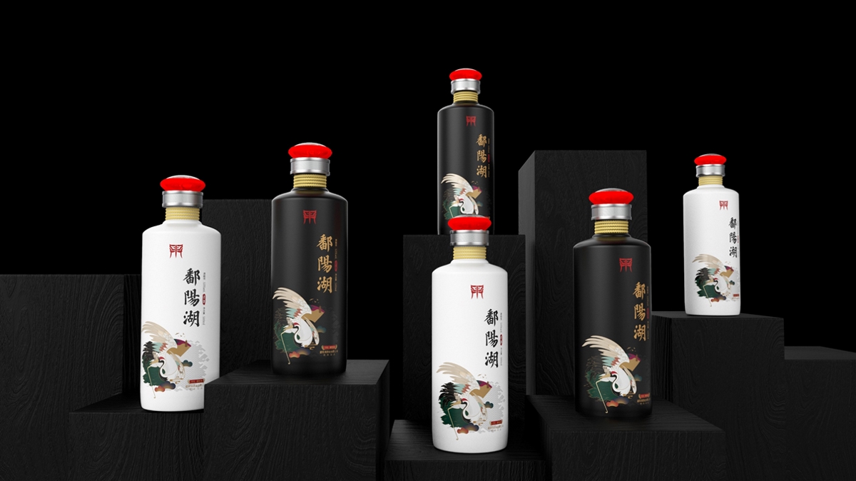 高端光瓶酒產(chǎn)品開(kāi)發(fā)：鄱陽(yáng)湖老酒包裝設(shè)計(jì)【黑馬奔騰設(shè)計(jì)出品】
