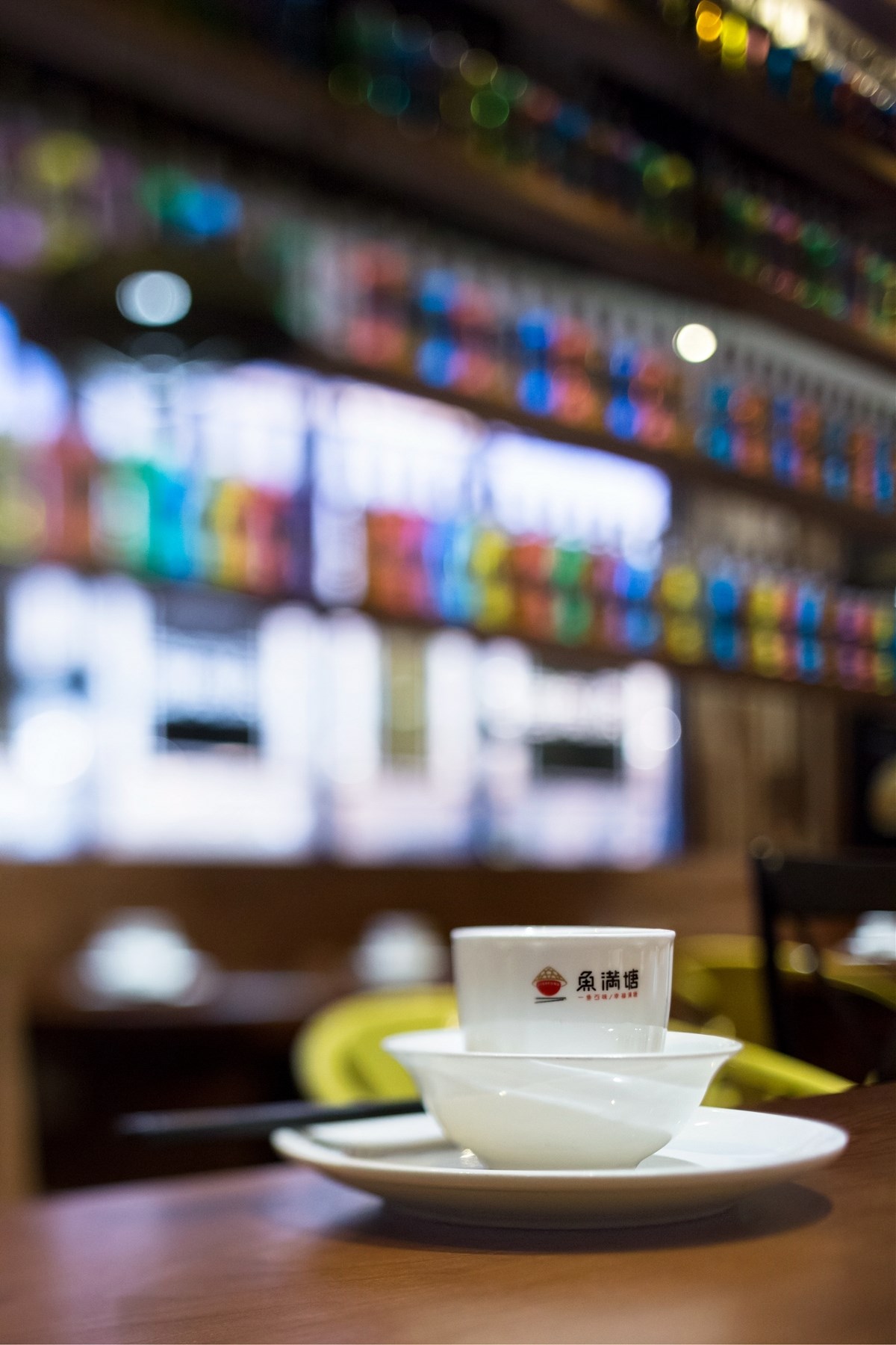 深圳鱼火锅餐厅装修升级 鱼满塘 手绘插画在餐厅中的抢眼表现