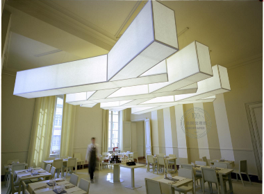 法国纹理纸酒店灯箱设计