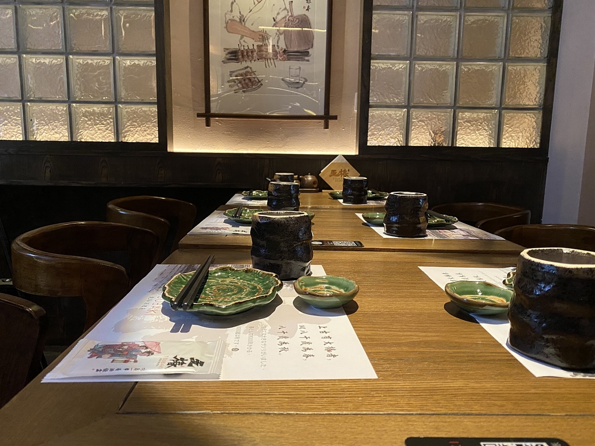 玉椿烧鸟居酒屋日本料理餐饮全案设计——品深餐饮设计