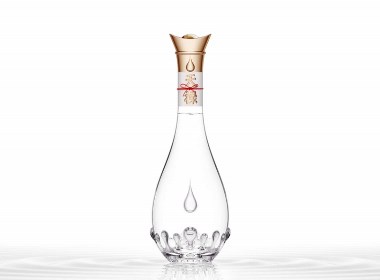 高鵬設計——高端白酒瓶形產品設計及包裝設計