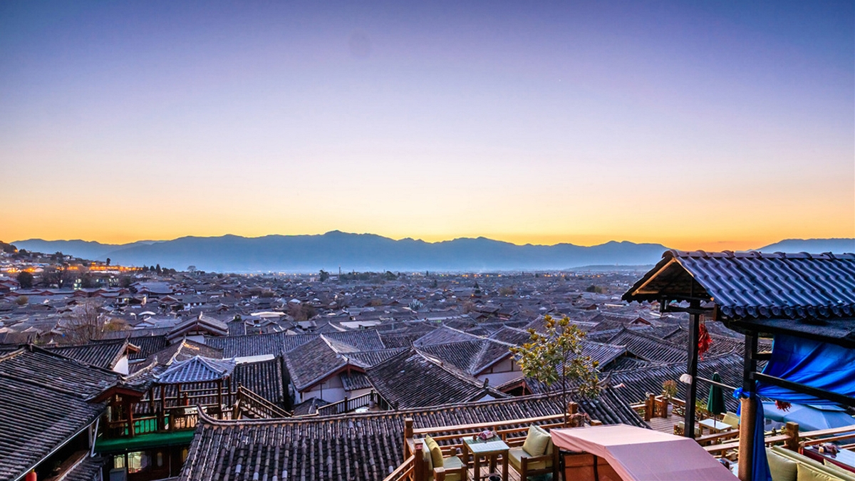【下关风吹上关花 / 洱海月照苍山雪】 风花雪月红酒包装设计