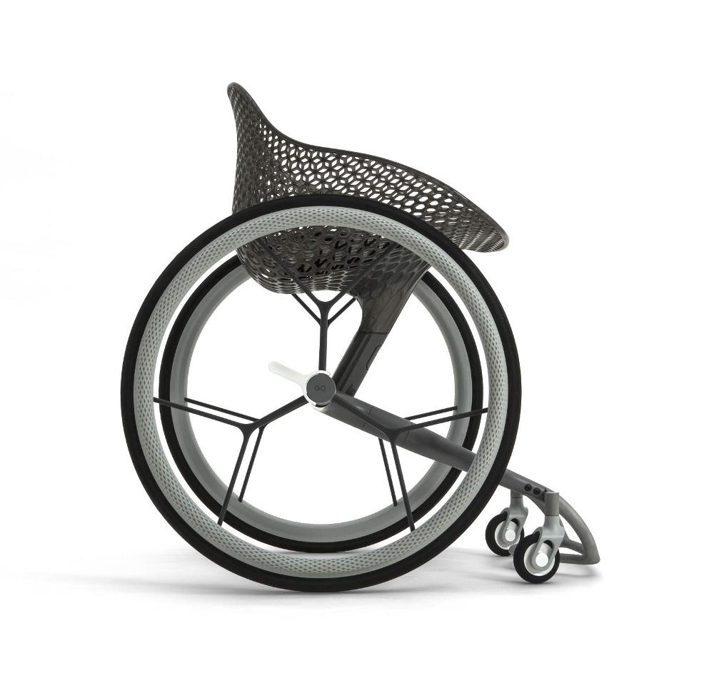 Benjamin Hubert《GO wheelchair》.jpg